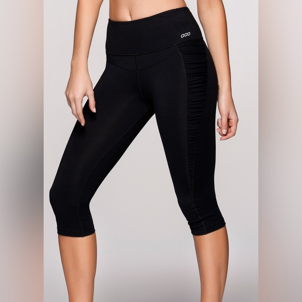 NWT- Lorna Jane Jade Core Stability 3/4 tight